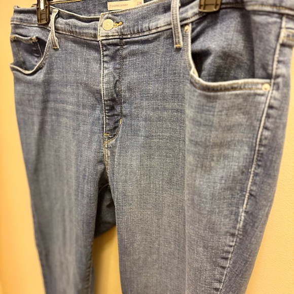 Levi’s 311 Shaping Skinny Women’s Jeans 22W - Picture 4 of 5